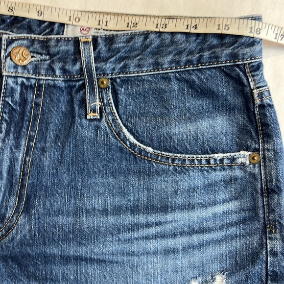 AG  The Hailey ex-boyfriend roll up distress shorts 29R - Picture 7 of 9